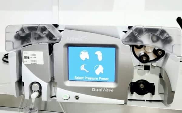 BOMBA DE INFUSAO  ARTHREX 2WAVE - SEMINOVA